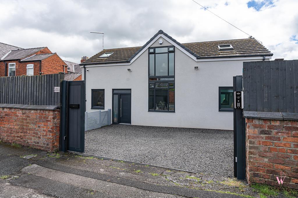 3-bed detached on Gladstone Street, Winsford, £325,000