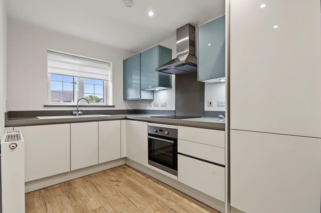 Hawthorn Drive, Burton Green, CV8 photo 2