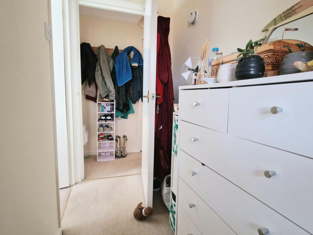 Apartment in Guildford - More