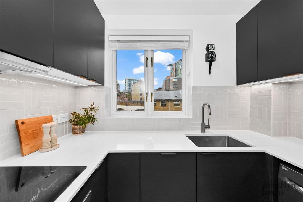 Apartment in London, Ratcliffe, Limehouse - View 2