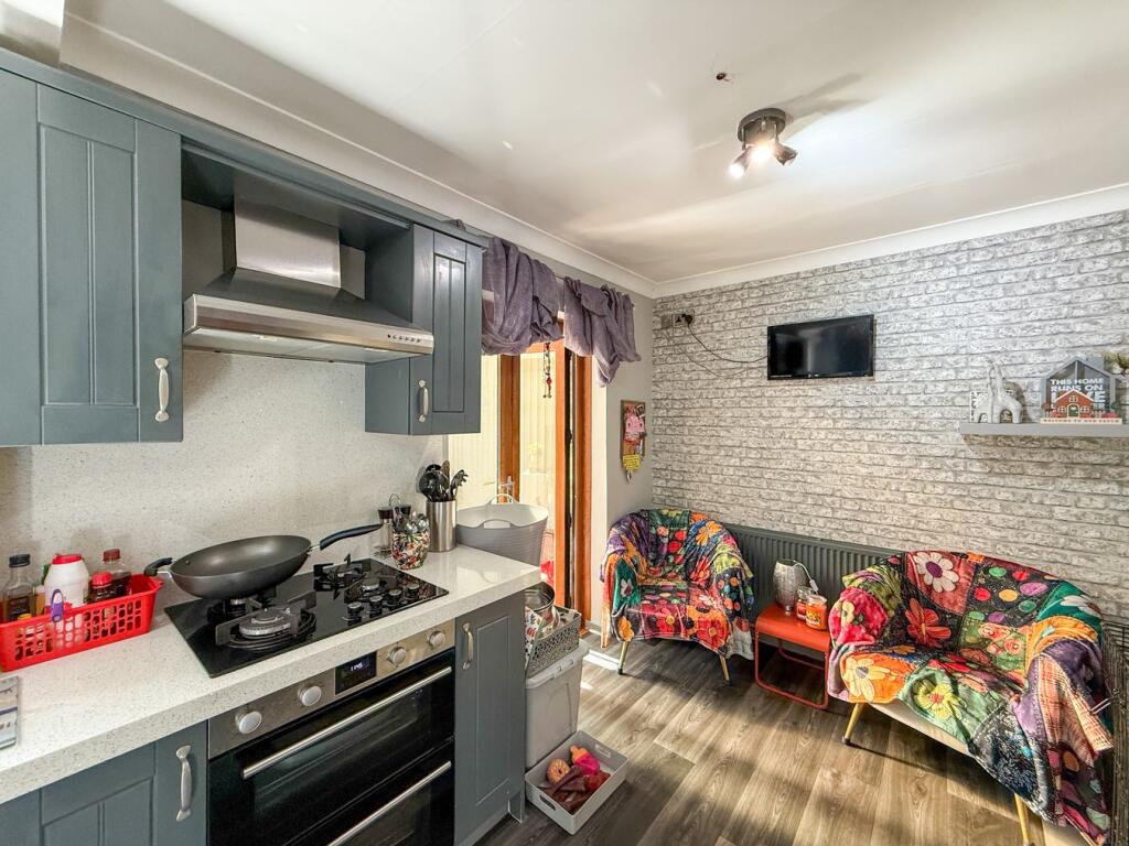 House in Kirklees, Holme Valley - More