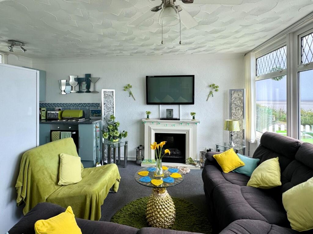 Fort Road, Lavernock, Penarth - View 4