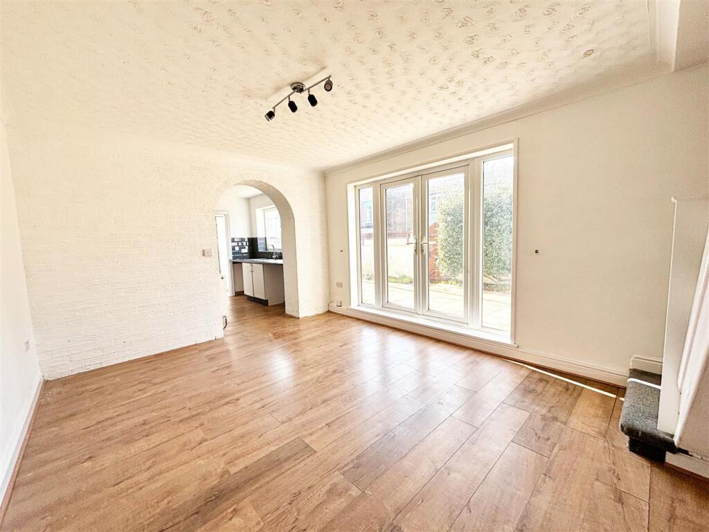 House in Doncaster - View 4