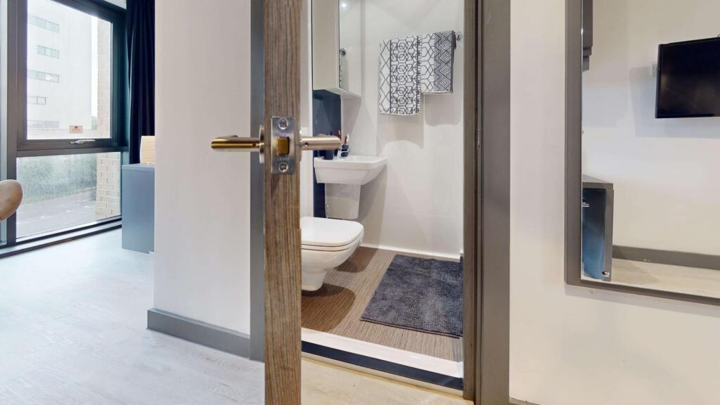 Apartment in Coventry, Cheylesmore - View 4