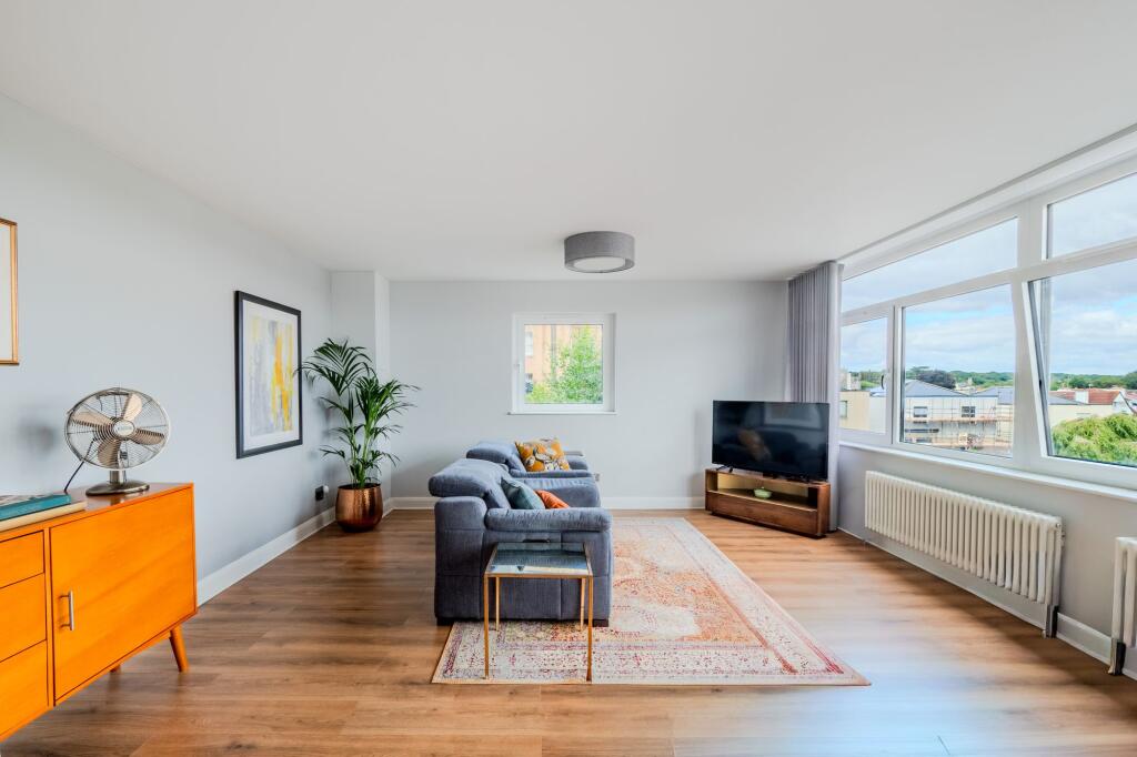 Apartment in Bristol, Clifton Village, Clifton - More
