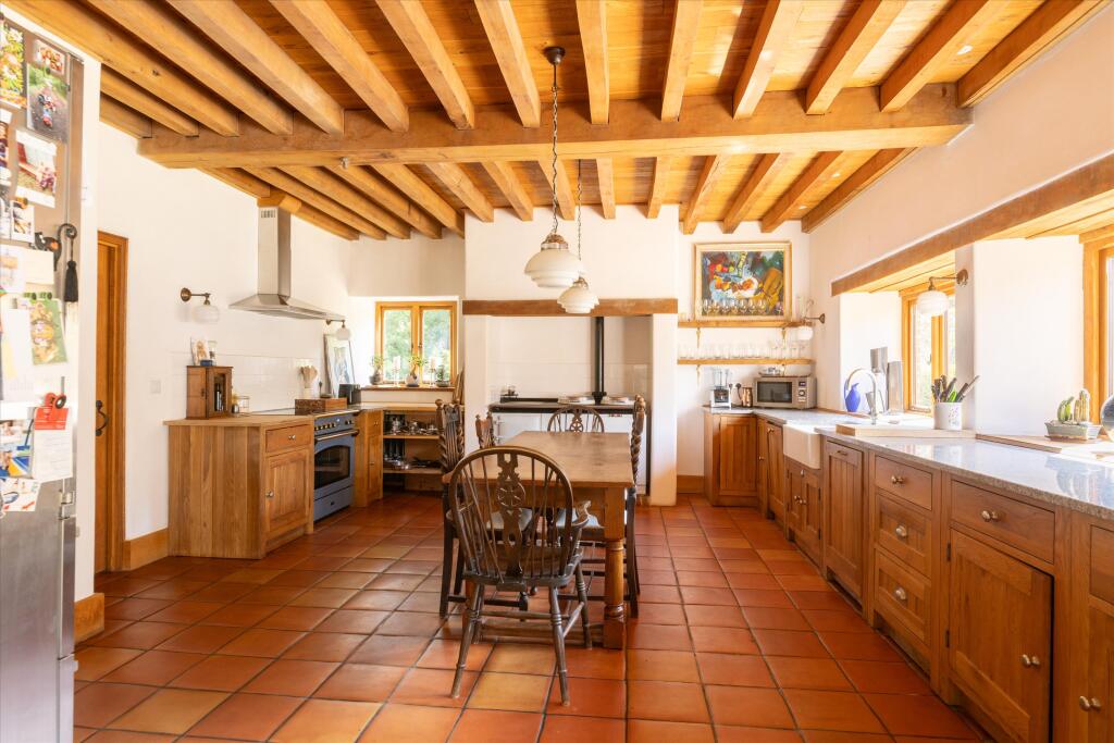 House in Devizes, Roundway - More