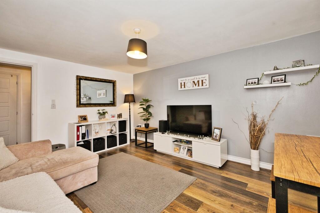 Shackleton Road, Yeovil photo 3