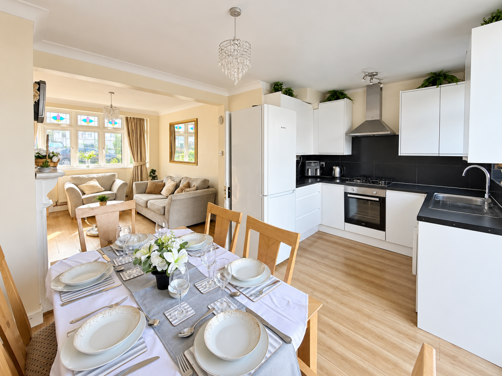 House in London - View 5