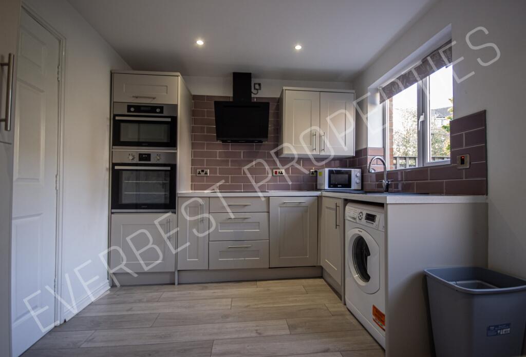 House in Newcastle upon Tyne - View 5