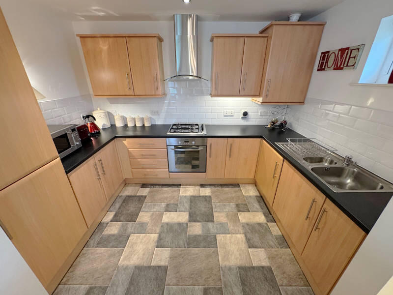 Warren Manor - Thornton Cleveleys - FY5 3TG photo 2