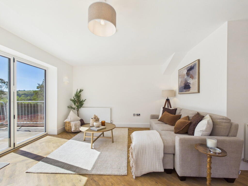 Plot 4 Monarchs View, Findon Village BN14 photo 5