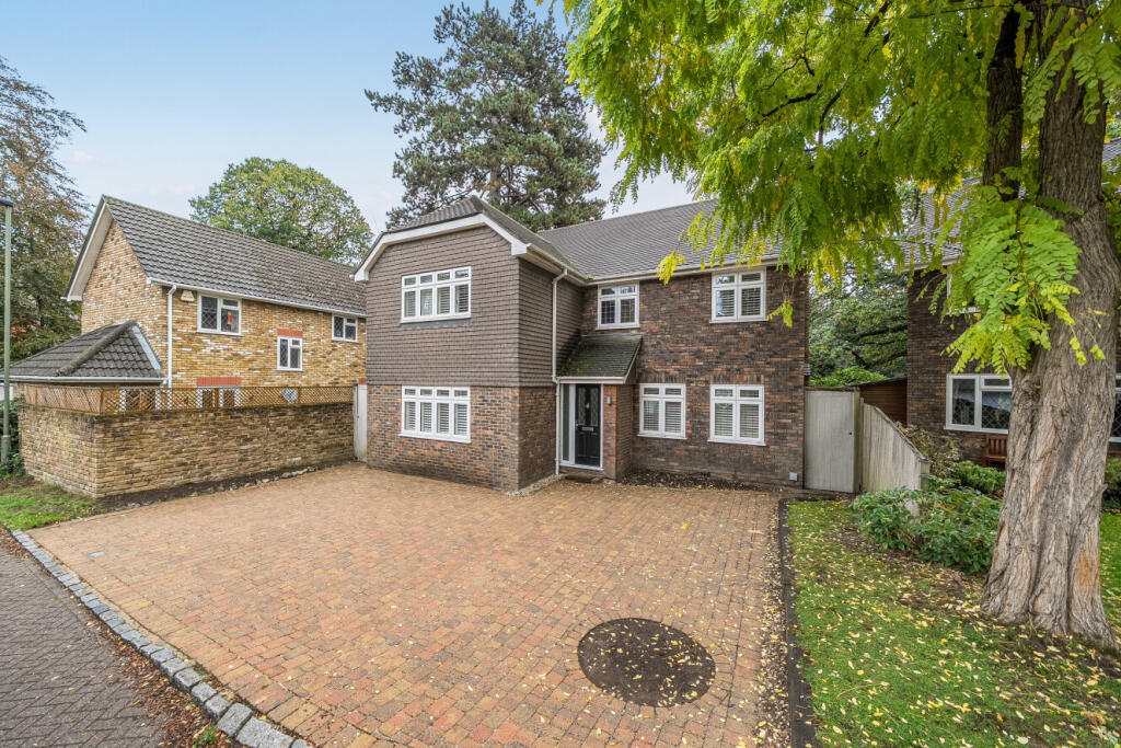 5-bed detached on Davema Close, Chislehurst, Kent, BR7, £1,195,000