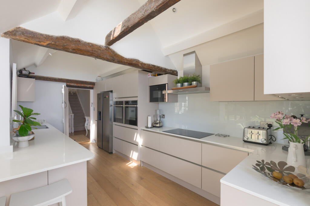 House in Bisham, Windsor and Maidenhead - View 4