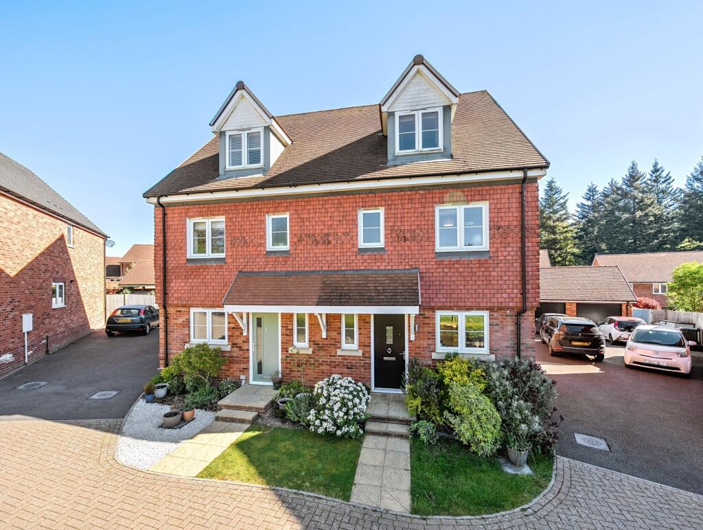 Main image of property: Eyden Gardens, Medstead, GU34