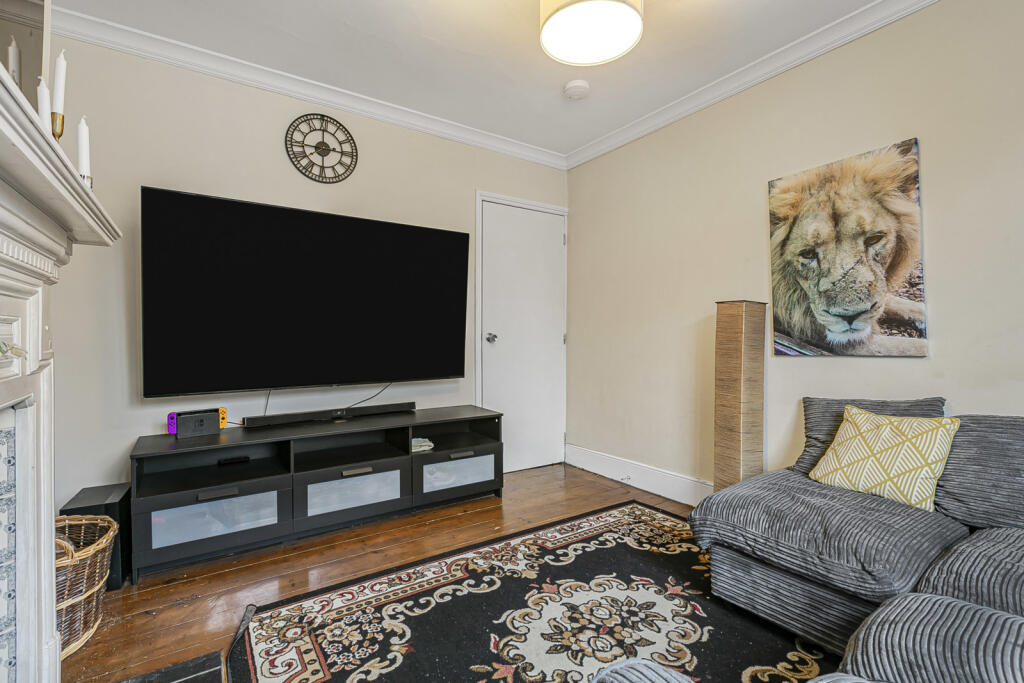 House in Twickenham - View 5