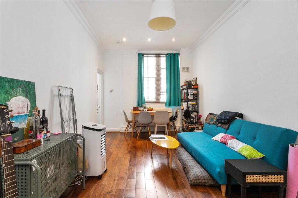 Apartment in London - View 5