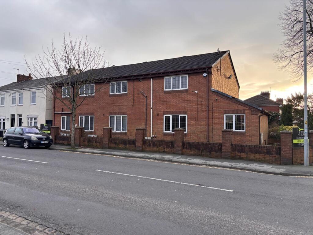 Main image of property: 173 Liverpool Road South, Maghull, Merseyside L31 8AA