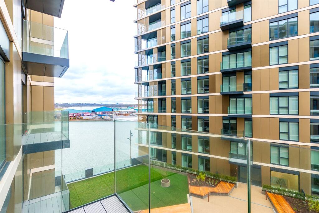 Main image of property: Chatham Waters, South House, Gillingham Gate Road, Gillingham, ME4