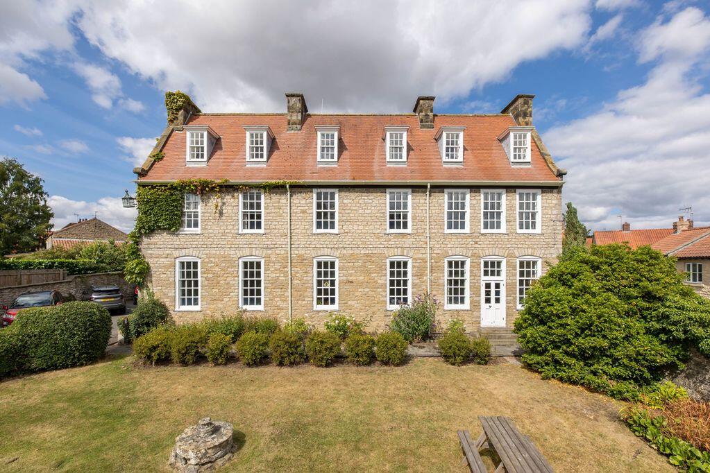 House in Helmsley, North Yorkshire - View 2