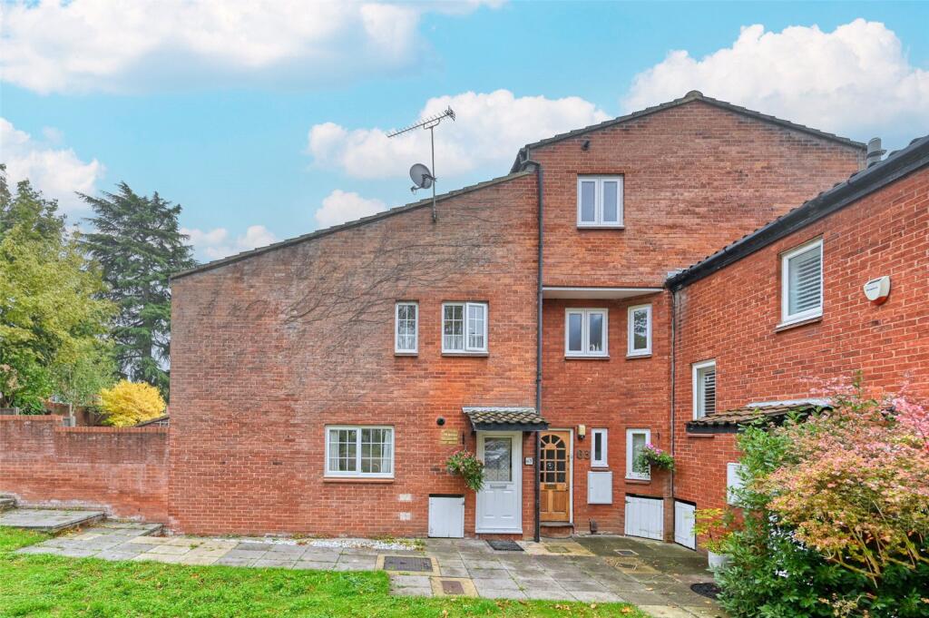 Main image of property: Myrtleside Close, Northwood, Middlesex, HA6