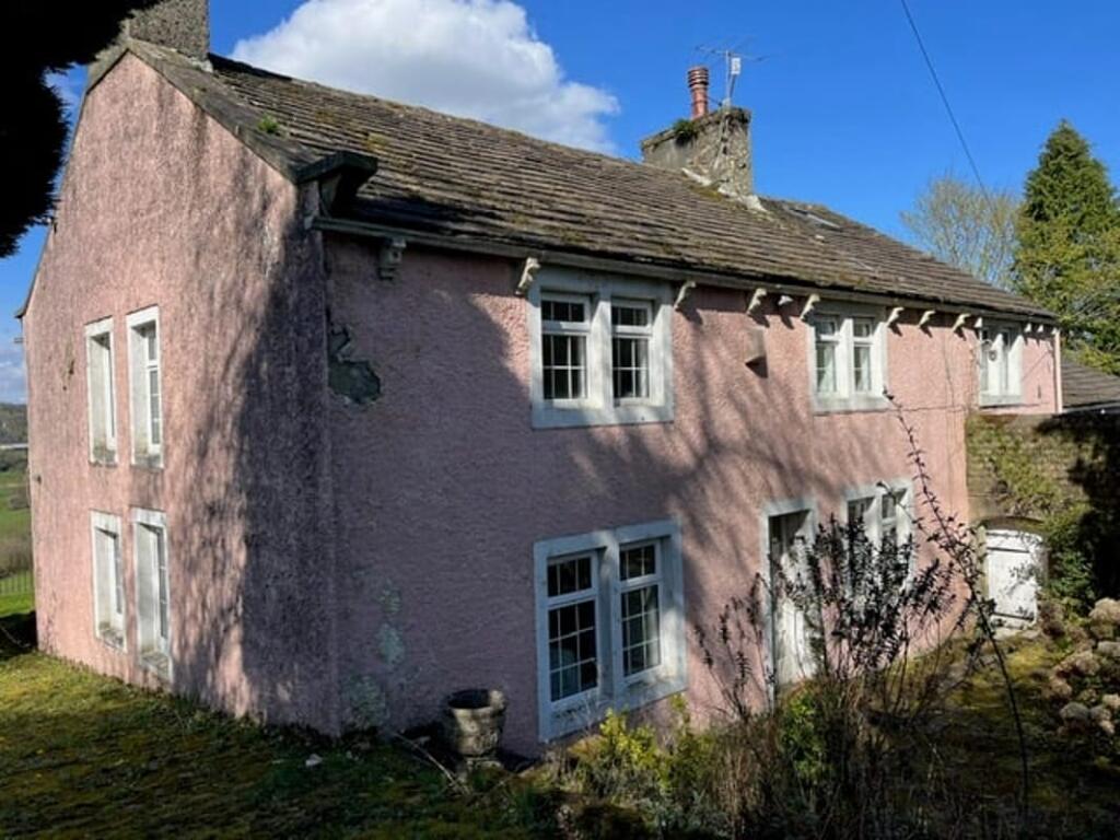 Main image of property: The Cragg, Colne, BB8