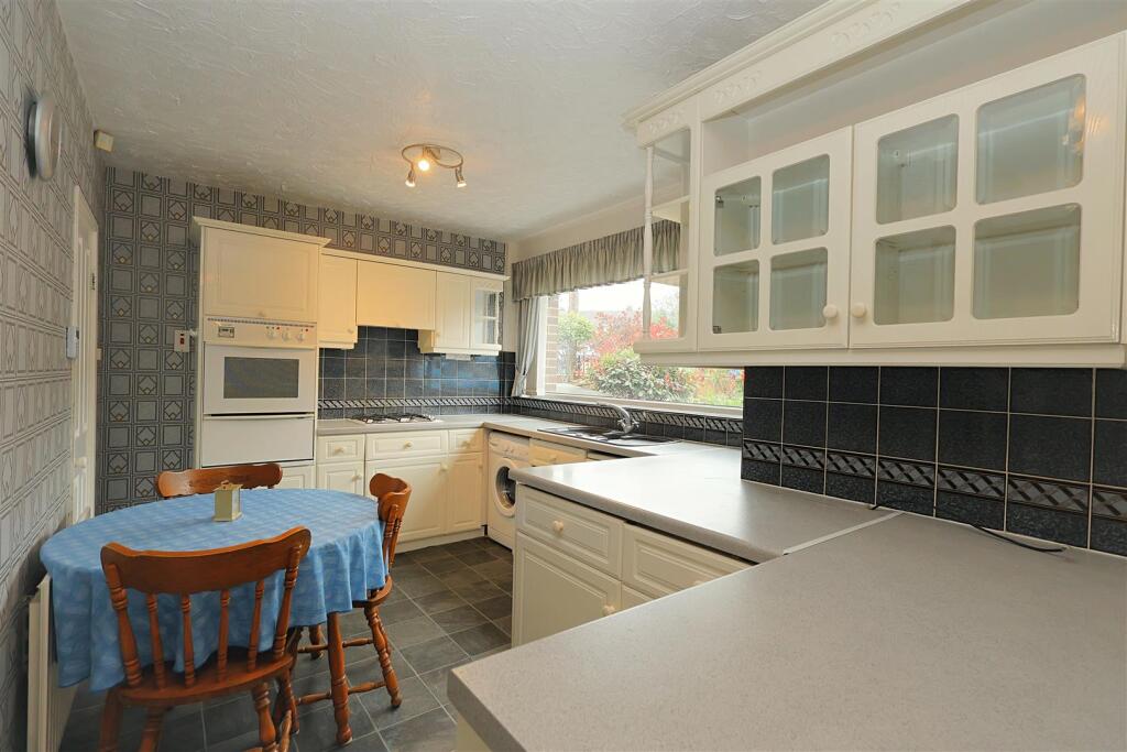 House in Leeds - View 4