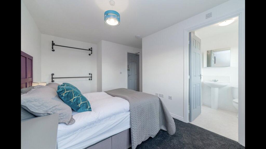 Main image of property: Otter Close, Aldershot, Hampshire, GU12