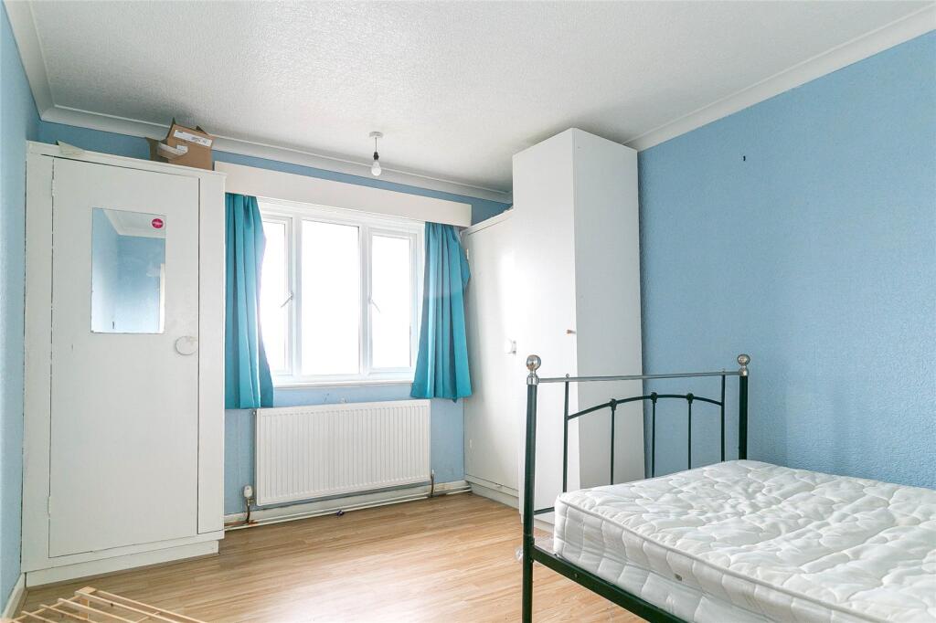 6 bedroom detached house for rent