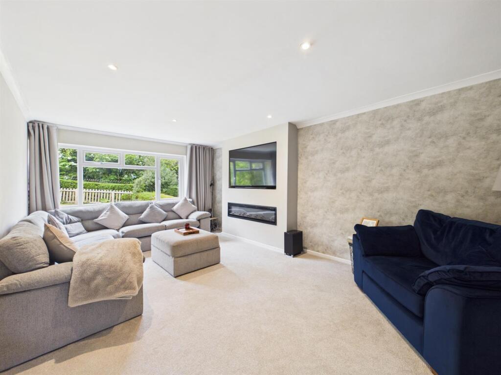 House in London, Kenley - View 5