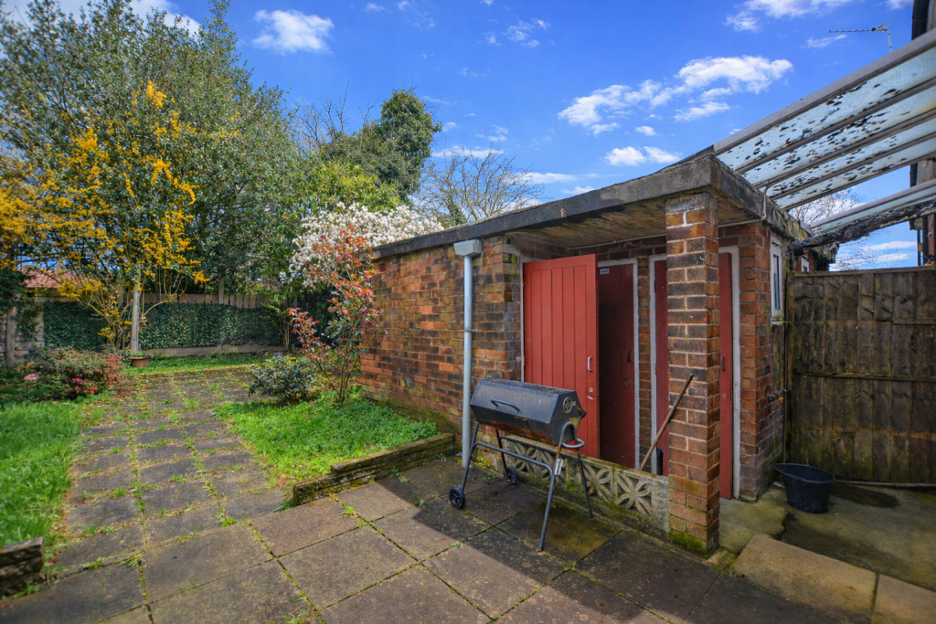 House in Salford, Greater Manchester - View 3
