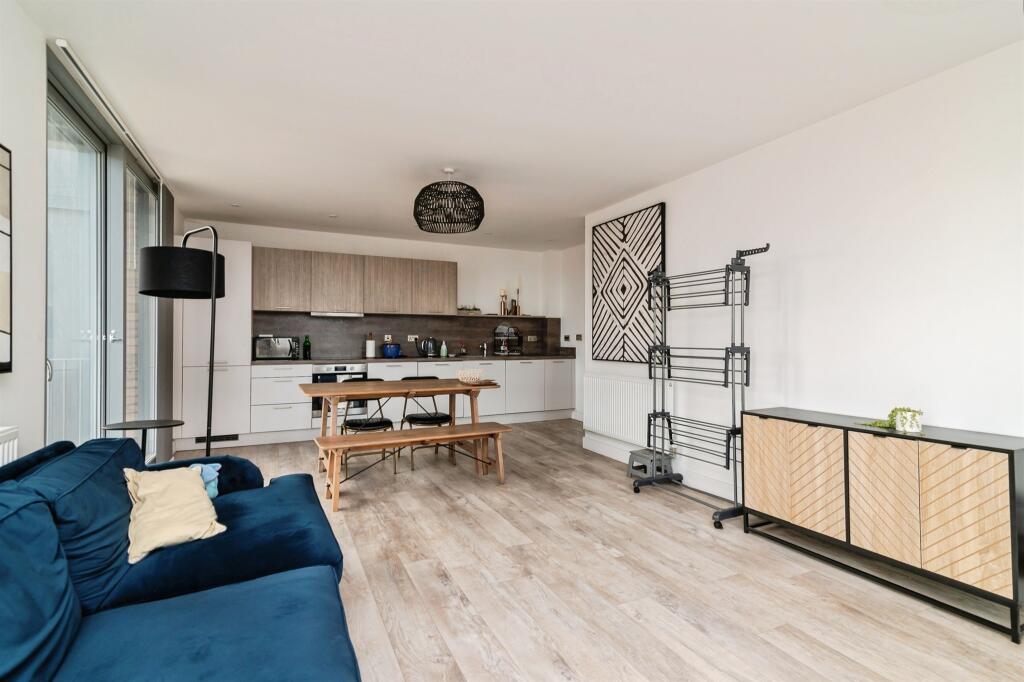 Apartment in Nottingham, Trent Bridge Quays, The Meadows - More