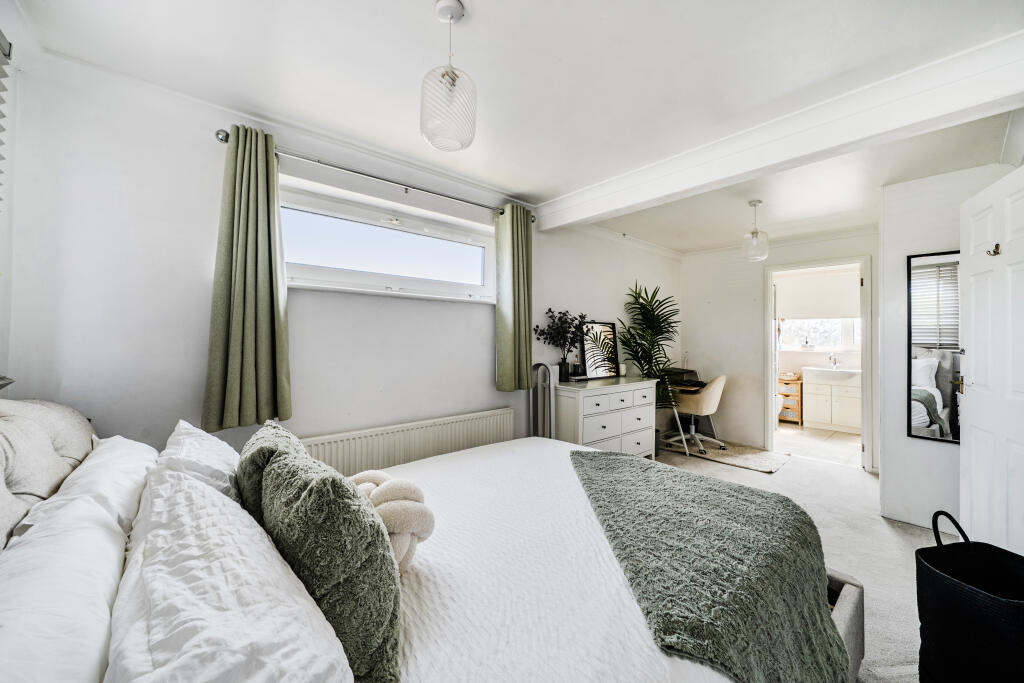 Main image of property: Kilda Road, Highworth, Swindon, SN6