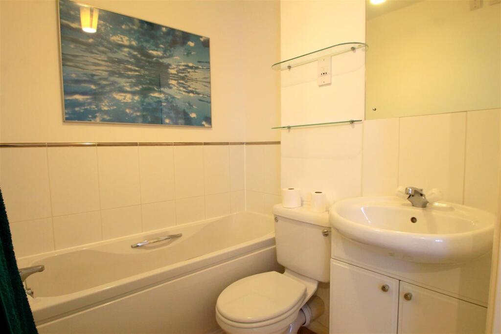 Apartment in Cardiff - More