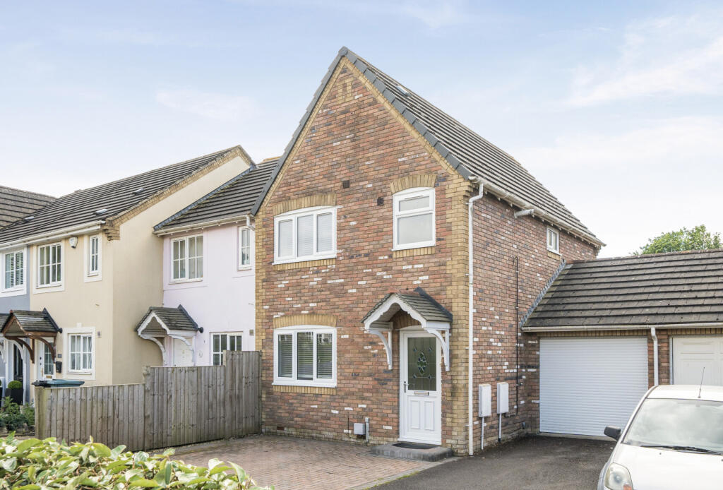 Main image of property: Bakers Ground, Stoke Gifford, Bristol, Gloucestershire, BS34