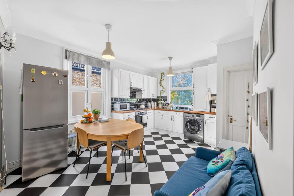 House in London - View 4