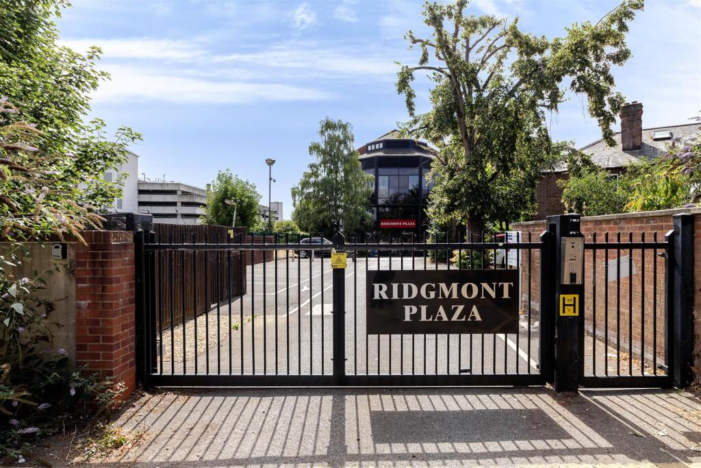 Main image of property: Ridgmont Plaza, Ridgmont Road, St Albans