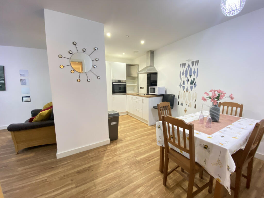 3 bedroom flat for rent