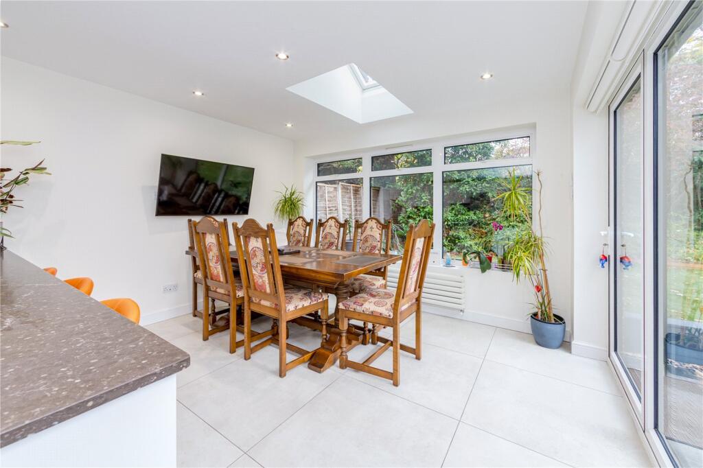 House in Radlett, Aldenham - More