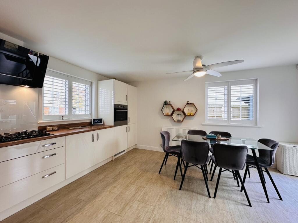 House in Hythe, Martello Lakes - More
