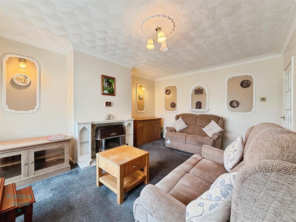 Windsor Road, Carlton-In-Lindrick, Worksop photo 4