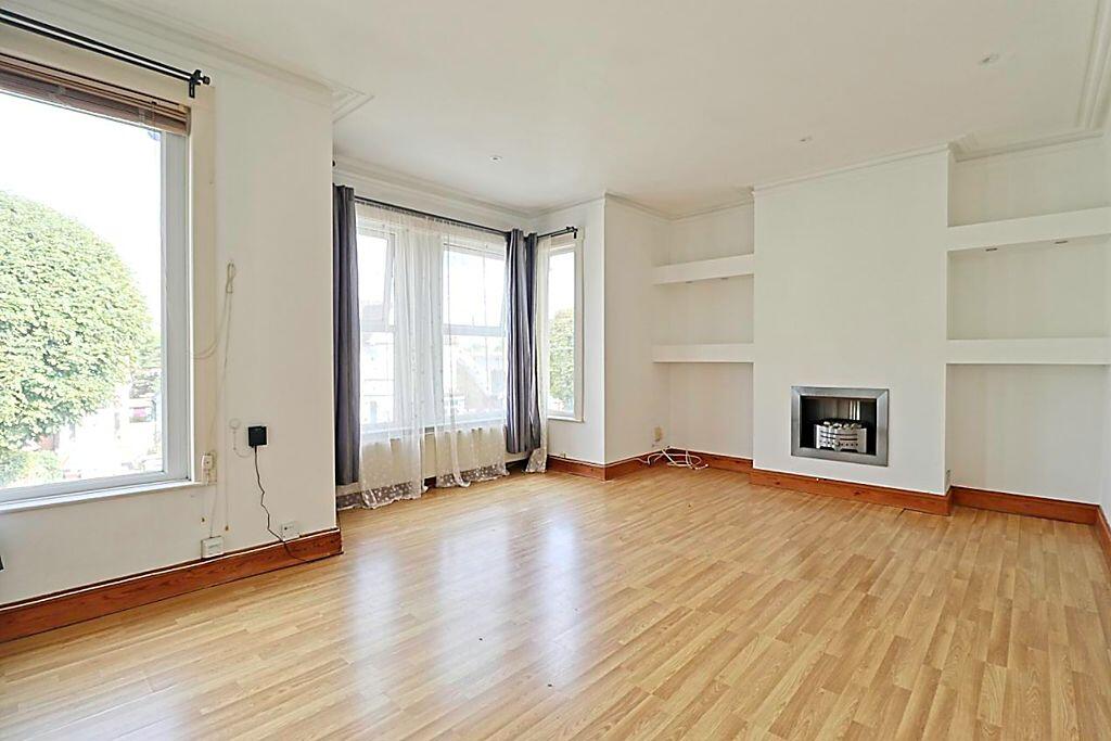 Apartment in Southend-on-Sea, Essex - View 2