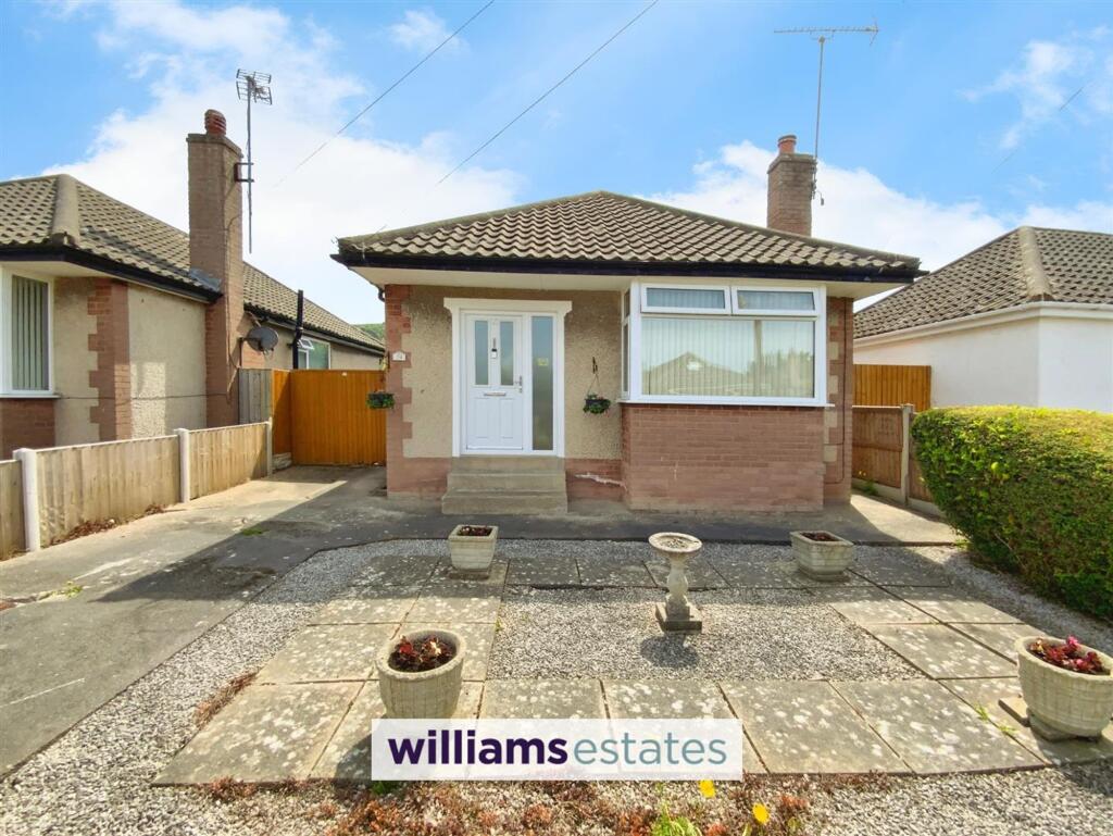 3-bed bungalow on St. Georges Drive, Prestatyn, LL19, £195,000