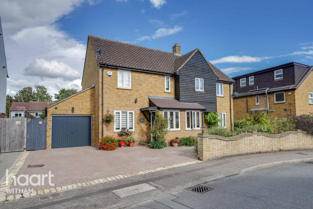 5-bed detached on Tiberius Gardens, Witham, £550,000