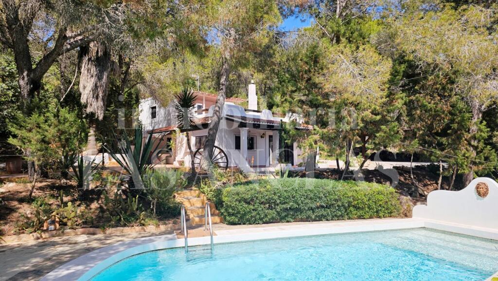 Main image of property: Balearic Islands, Ibiza, Santa Eulà ria Des Riu