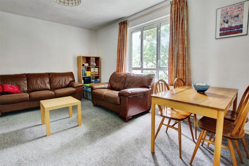 Apartment in Durham - View 3