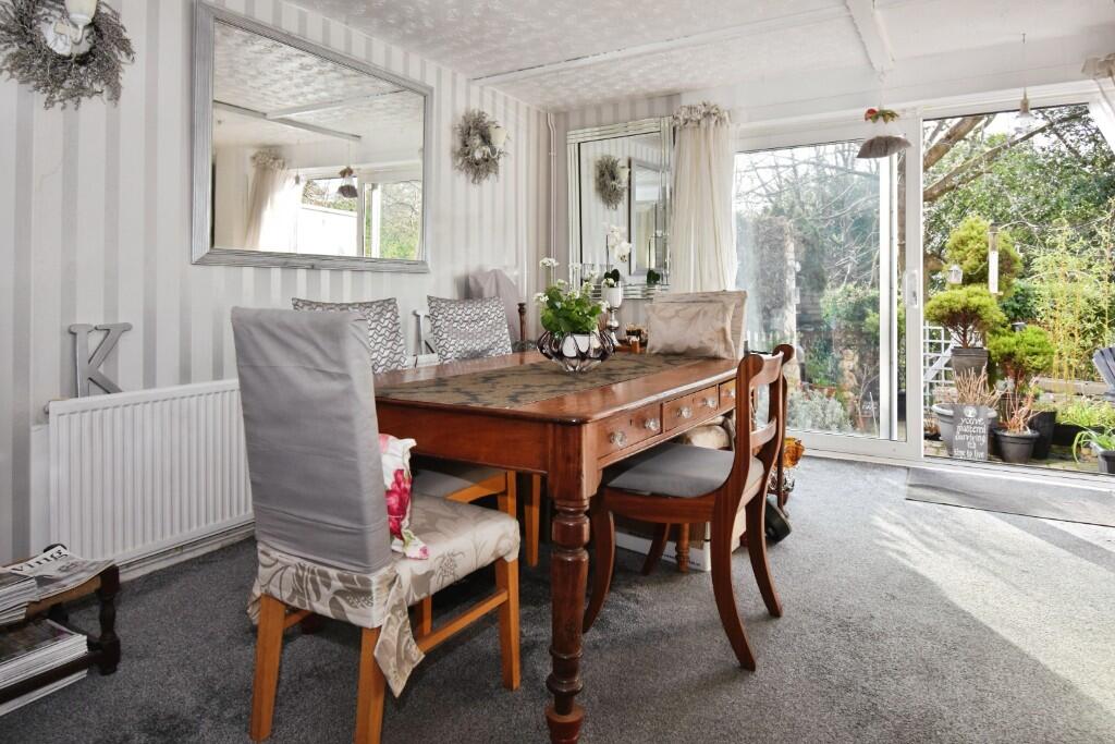 Rossan Avenue, SO31 photo 3