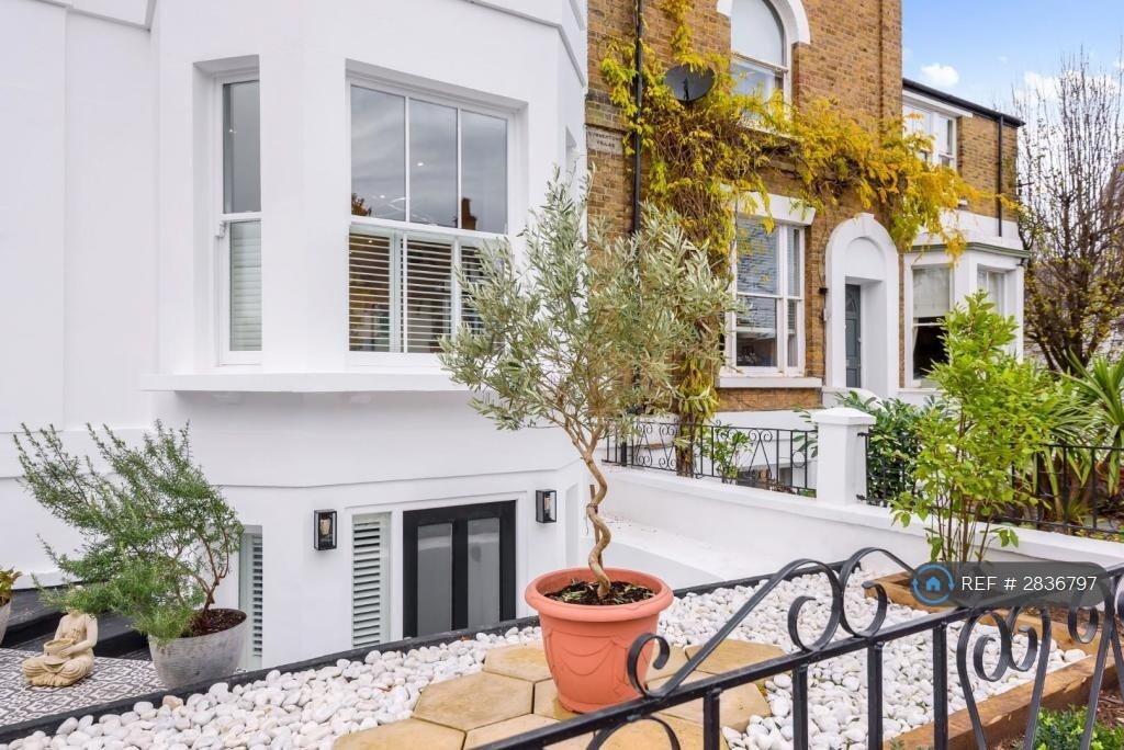 Main image of property: Alma Road, Windsor, SL4