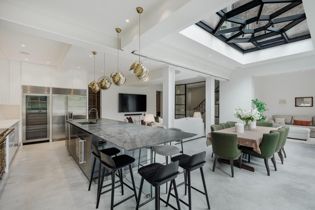 Main image of property: Sunderland Terrace, London, W2