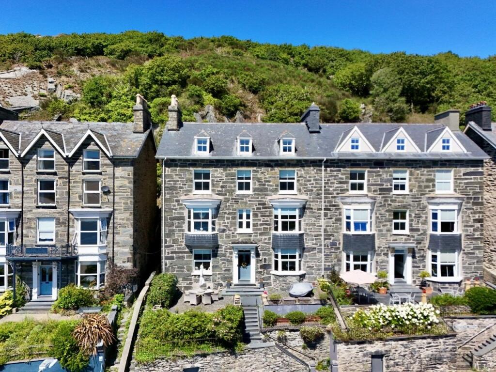 12-bed semi-detached on 5 Porkington Terrace, Barmouth, LL42 1LX, £675,000