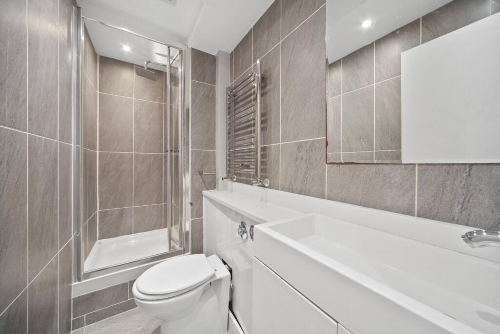 Apartment in London - View 5